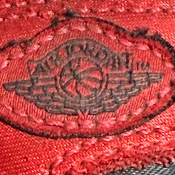 Air Jordan 1 Retro High OG TD Black/Red Kids Basketball Sneakers Size 12C Iconic - Picture 3 of 13